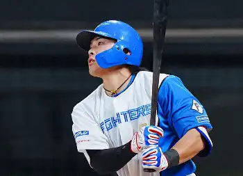 日本ハム 背番号「6」争奪戦へ！柏原純一、田中幸雄、中田翔らの後継