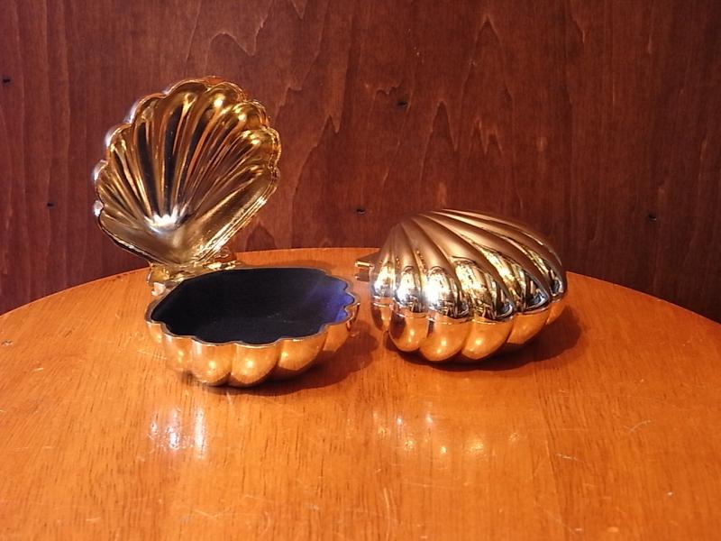 シェル型ケース、シルバー色コレクションケース、ディスプレイケース