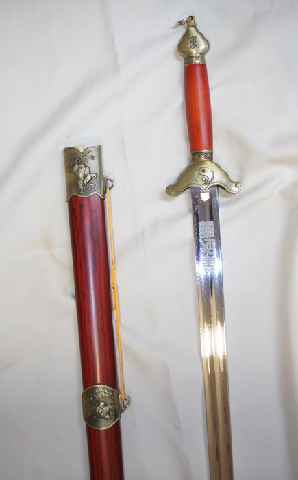 中国武術 高級太極拳用響剣 赤茶色 - 横浜中華街天宝堂本店