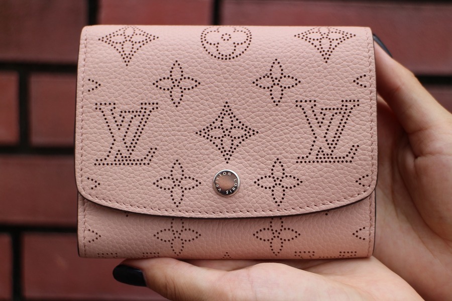 LOUIS VUITTON/ルイヴィトン】〈ポルトフォイユ・イリスコンパクト