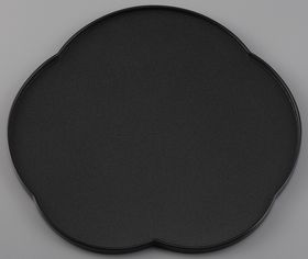 卓上膳 梅型は、乾漆仕上げで傷が付きにくく目立ちにくい使いやすい