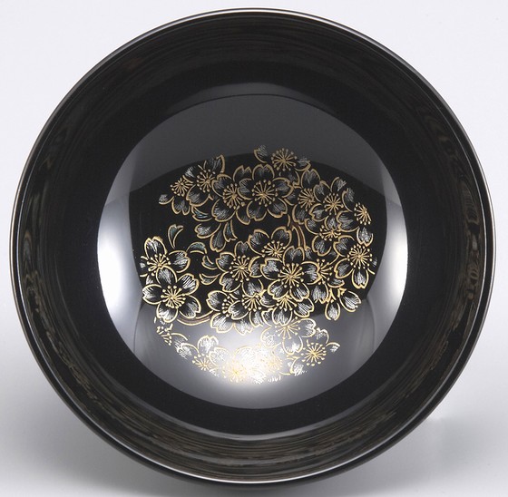 ぐいのみ・吉祥紋沈金 30,800円（税込） | 輪島塗の塗師屋 輪島漆器