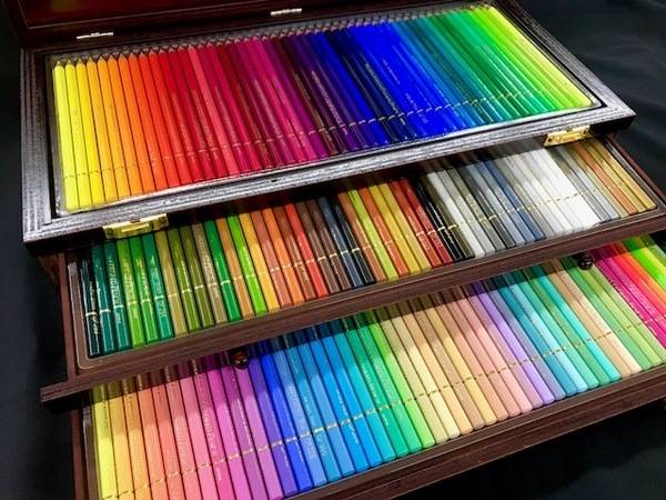HOLBEIN (ホルベイン) アーチスト色鉛筆 150色セットが入荷しました