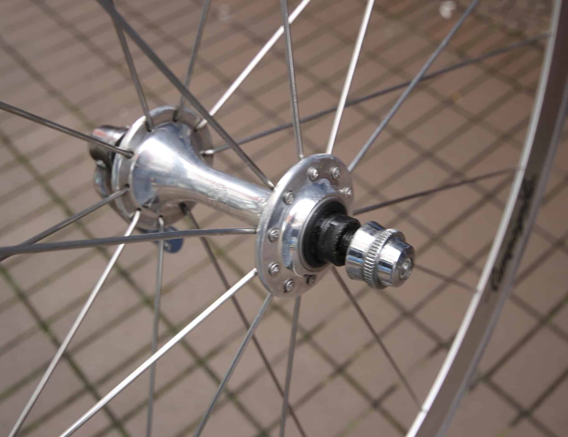 Campagnolo Zonda / 8 Sp / 700C / Clincher - velowizard.com
