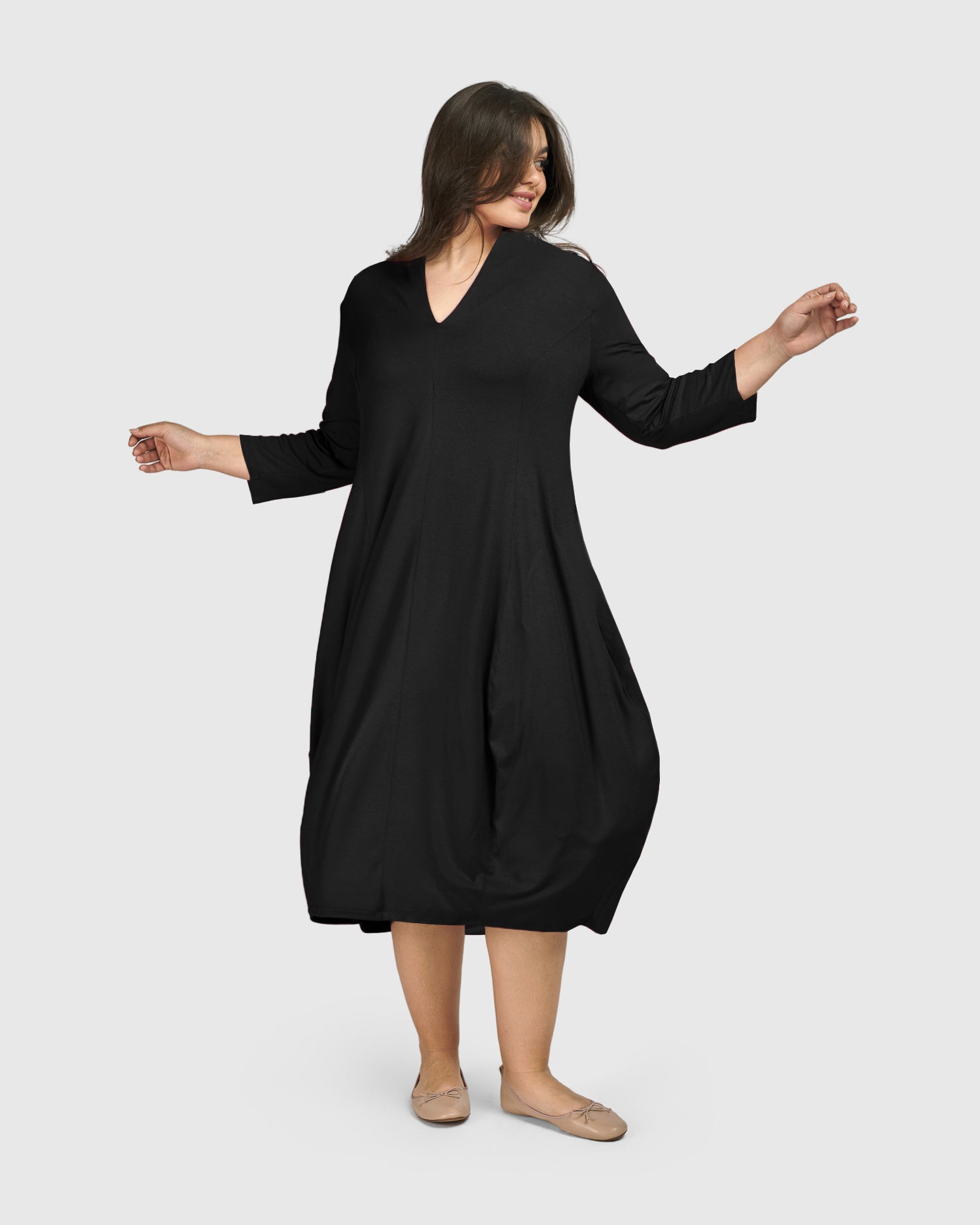 Essential Pockets Cocoon Dress, Black – Alembika U.S.