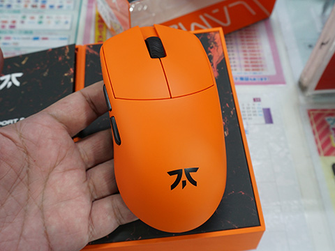 Lamzu×Fnatic Gearコラボのマウス「MAYA X 8K」が発売、8K対応