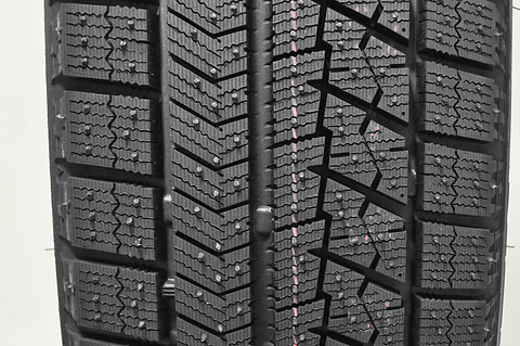 ブリヂストン史上最高性能をうたう新スタッドレスタイヤ「ブリザック