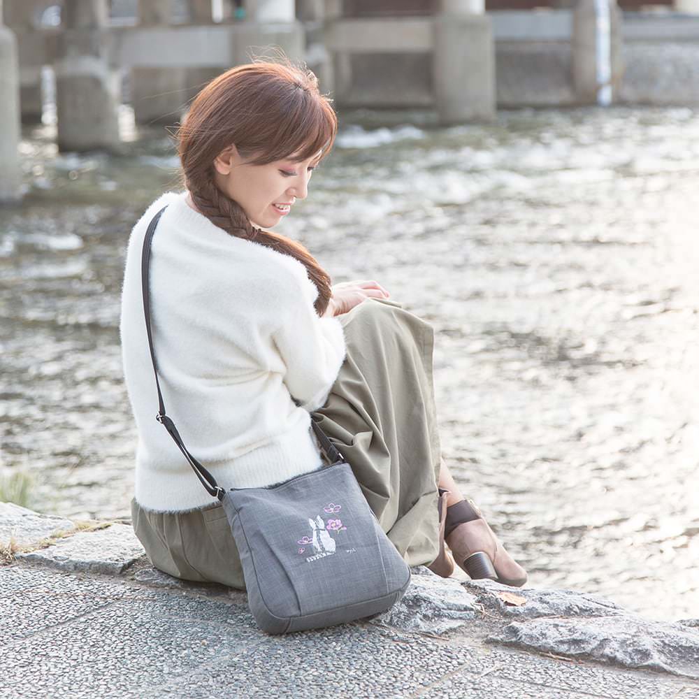 墨/備長炭染め ショルダーバッグ 斜めがけ レディース ミセス 軽い