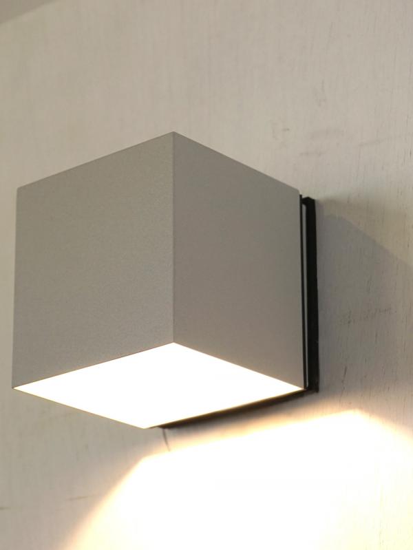 koti キューブエントランスライト グレー | AXCIS ONLINE