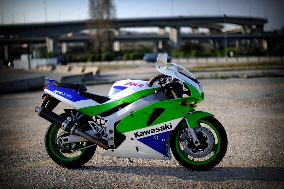 Kawasaki ZXR 750 R, 1992 Motorcycles - Photos, Video, Specs