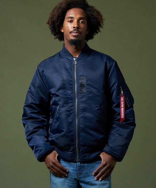 Alpha Industries（アルファインダストリーズ）の「MA-1 ダウン