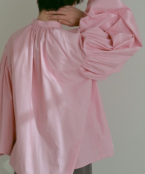 ETRE TOKYO（エトレトウキョウ）の「コットンボリュームスリーブシャツ