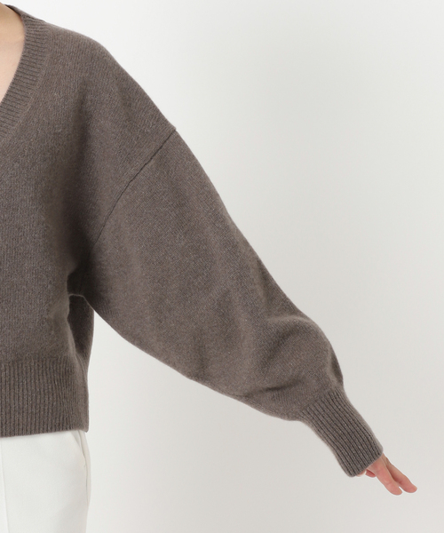 Noble（ノーブル）の「カシミヤ混Vネックパフスリーブカーディガン