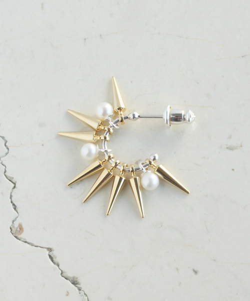 e.m.（イーエム）の「スタッズパールピアスS（ピアス（片耳用））」 - WEAR