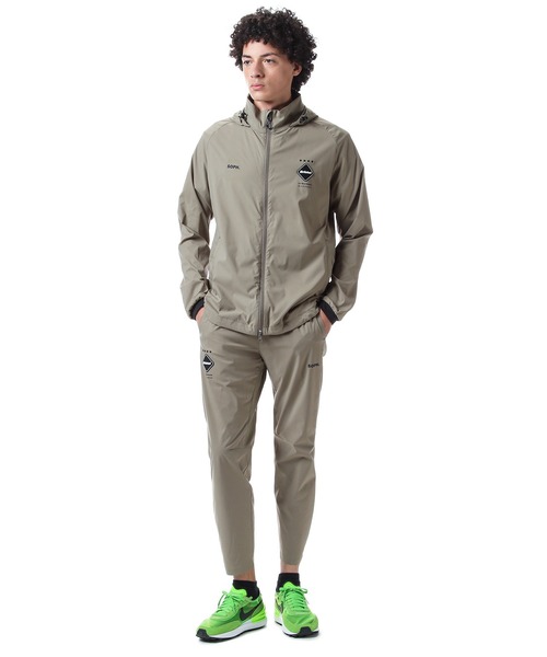 F.C.Real Bristol（エフシーレアルブリストル）の「STRETCH LIGHT