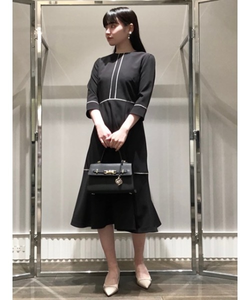 CELFORD（セルフォード）の「レースラインWクロスワンピース