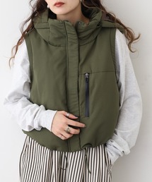 ダウンベスト（グリーン・カーキ/緑色系・フードあり）ファッション