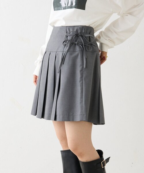 w closet（ダブルクローゼット）の「サイドリボン付きプリーツスカート