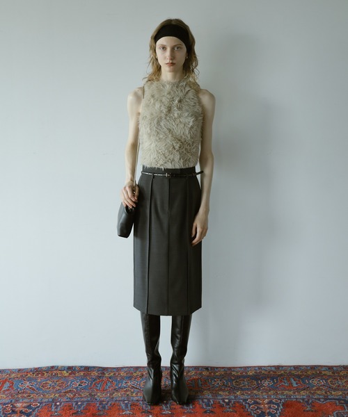 anuans（アニュアンス）の「ファーライクノースリーブニットトップス