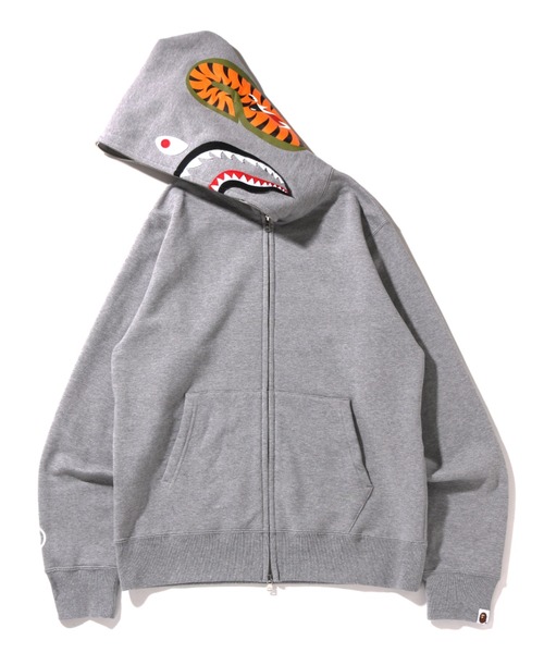 A BATHING APE（アベイシングエイプ）の「SHARK FULL ZIP HOODIE M