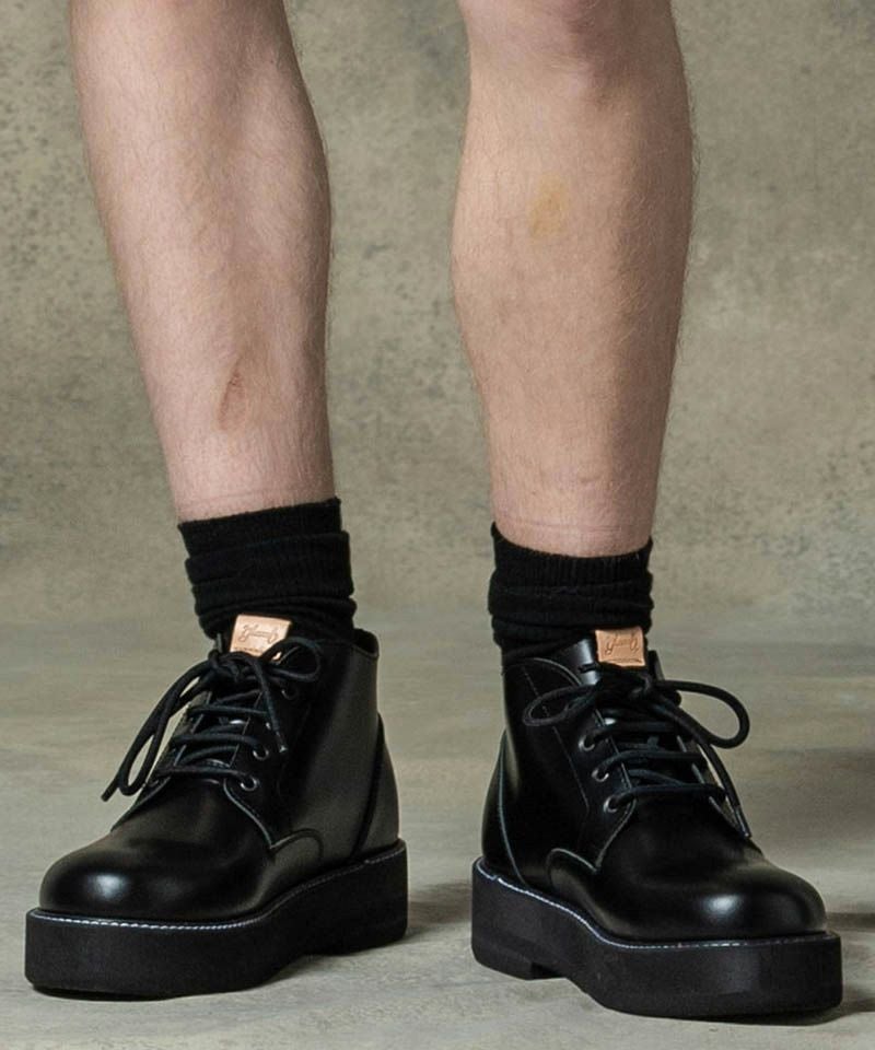 glamb(グラム)】Four Holes Chukka Boots フォーホールチャッカブーツ