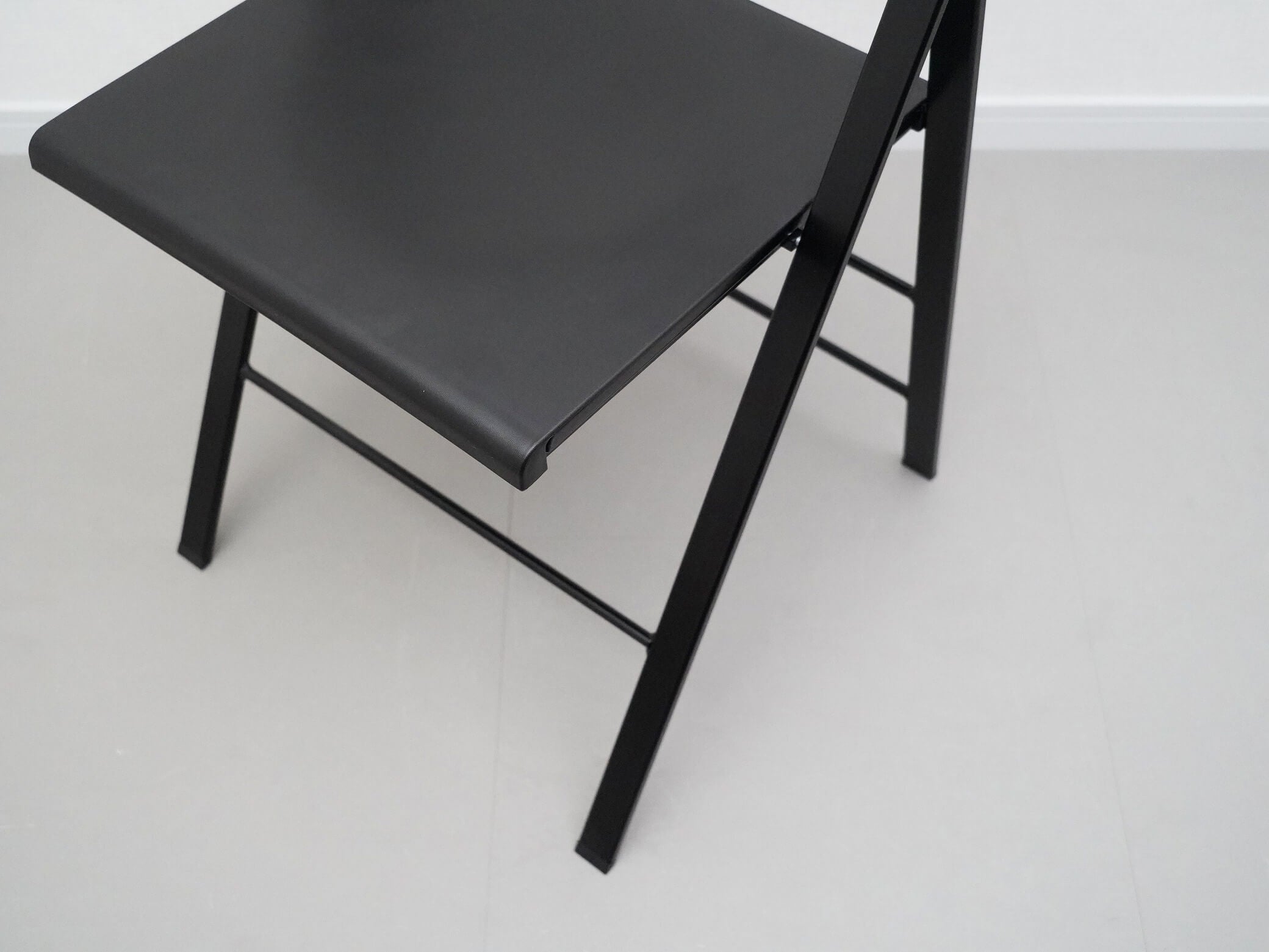 ポケットチェア ブラック アーメット ロビー・カンタルッティ 中古