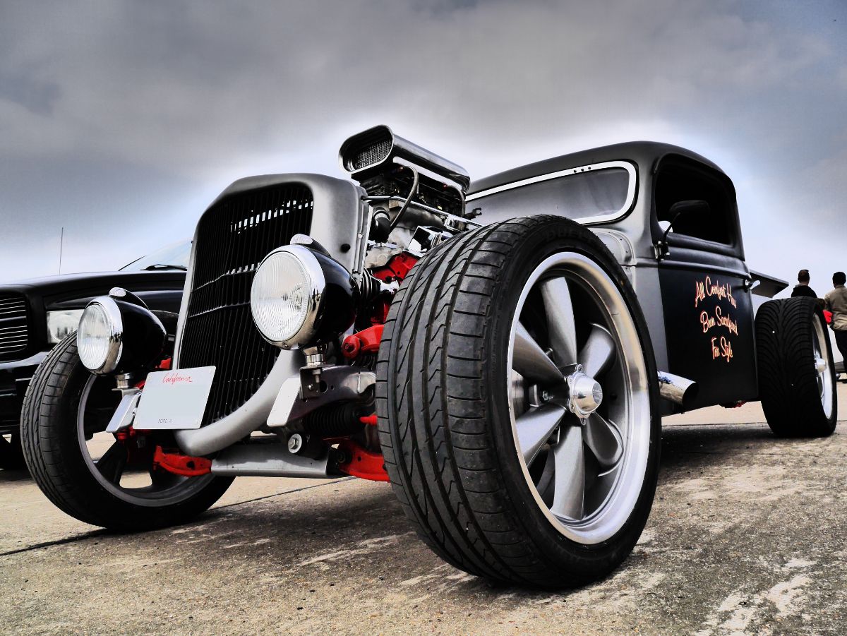 炎のマシンホットロッドとは？日本でも注目のアメ車カスタムカルチャー