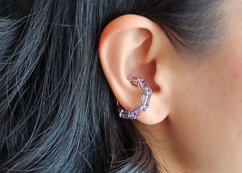 人気アイテムは完売…優美な耳元にうっとり”SWAROVSKI(スワロフスキー