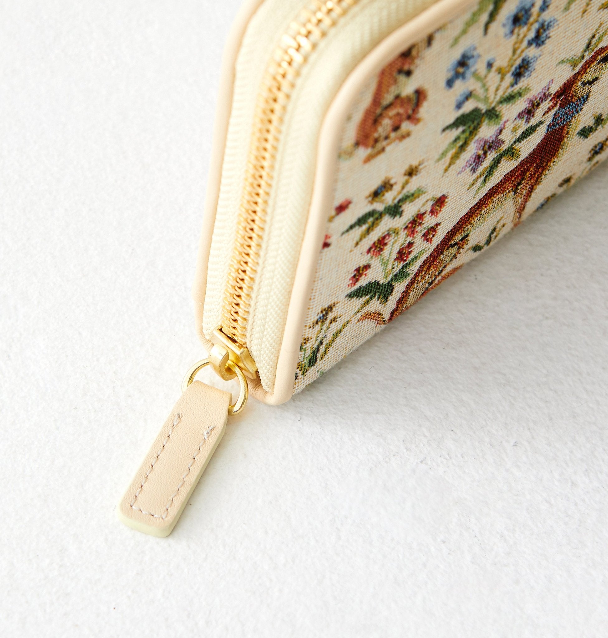 Round Zip（ゴブラン織り長財布）made in japan 革小物・バッグ