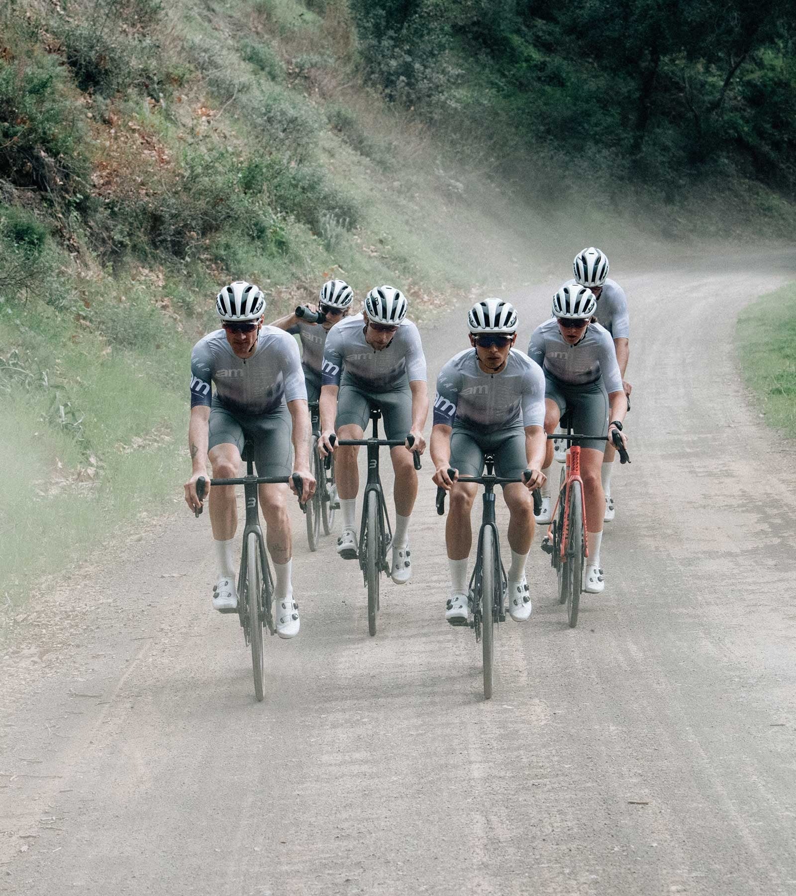 QUOC M3 Sport チョーク｜高コスパ ンサイクリング カーボ ロード