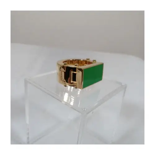 渋谷龍太が着用している「リング」のアイテム紹介