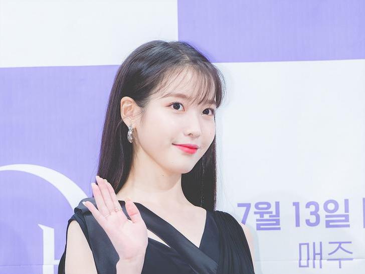 IU 約3年ぶりのコンサート「THE GOLDEN HOUR」開催決定 - DANMEE ダンミ
