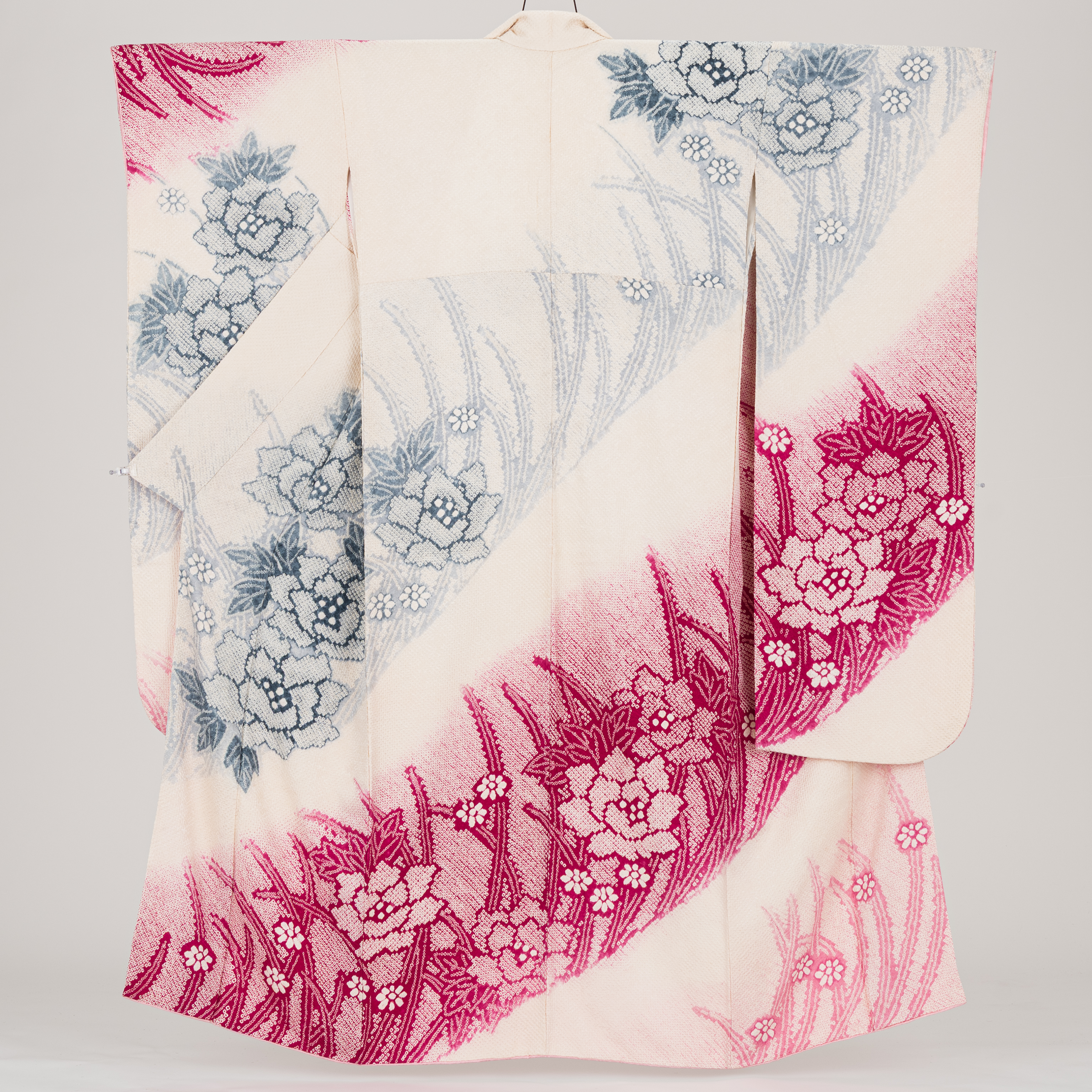 振袖 総絞り 花模様 裄長 - からん::アンティーク着物・リサイクル着物