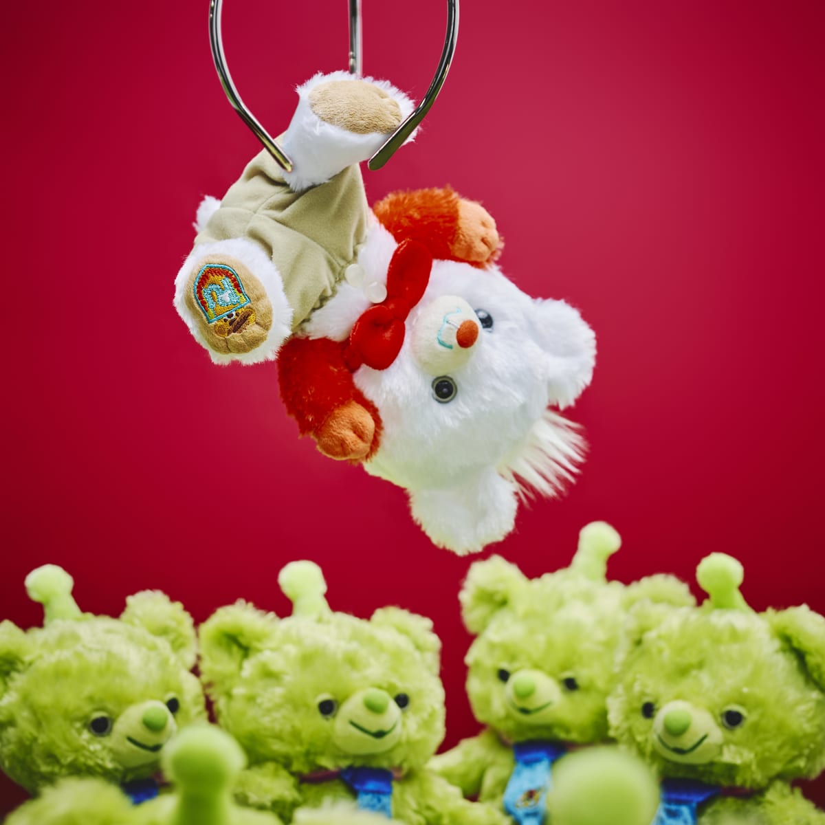 トイ・ストーリー」のバズ・ライトイヤーやエイリアンモチーフが登場