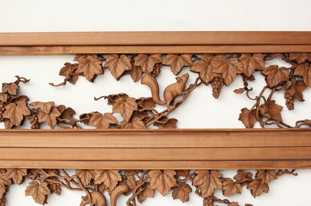 大島五雲 井波彫刻 葡萄と栗鼠 2枚1組 R0453｜骨董店 のびる 古美術