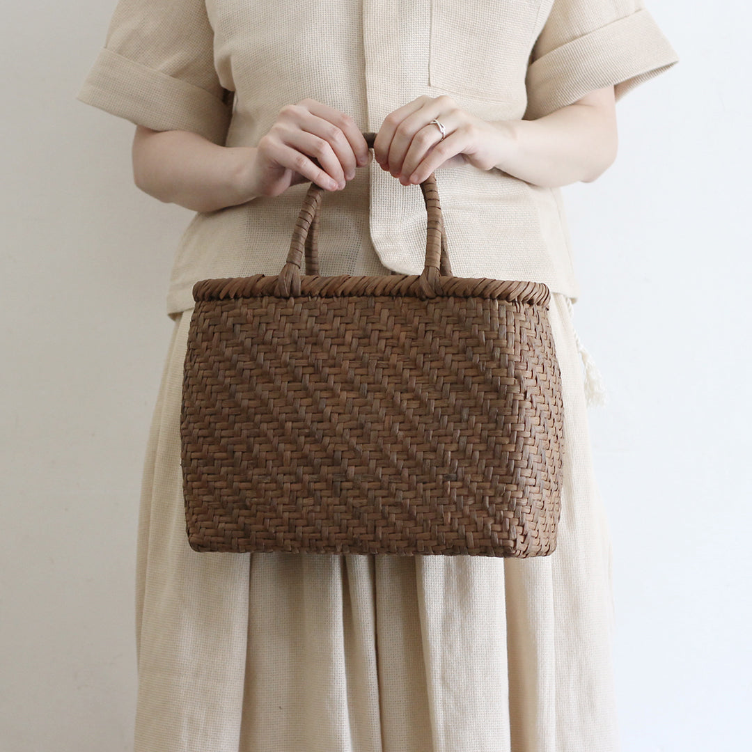 男性にもぜひ使ってほしい、山ぶどうのかご – Envelope - エンベロープ