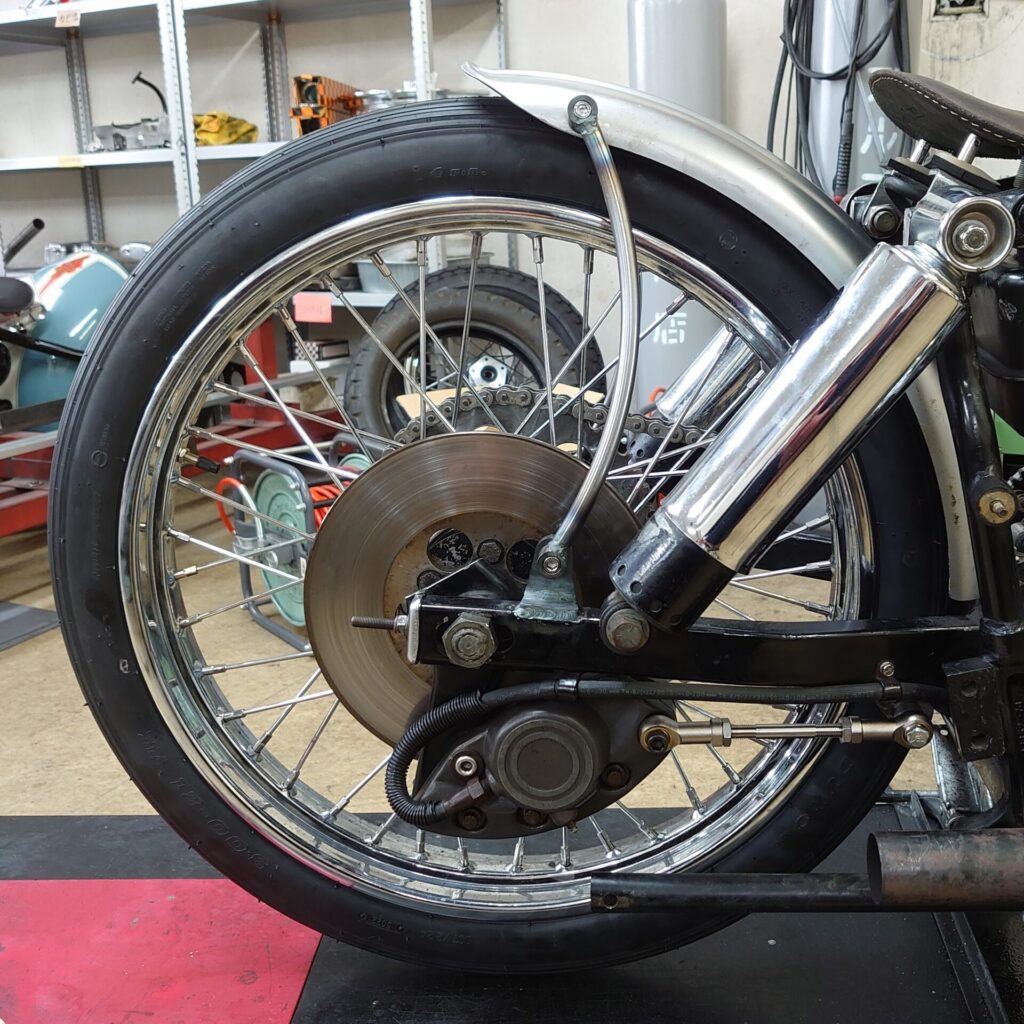 ショベル純正フレームに21インチWHEELをセット！ | (有)遠藤自動車サービス