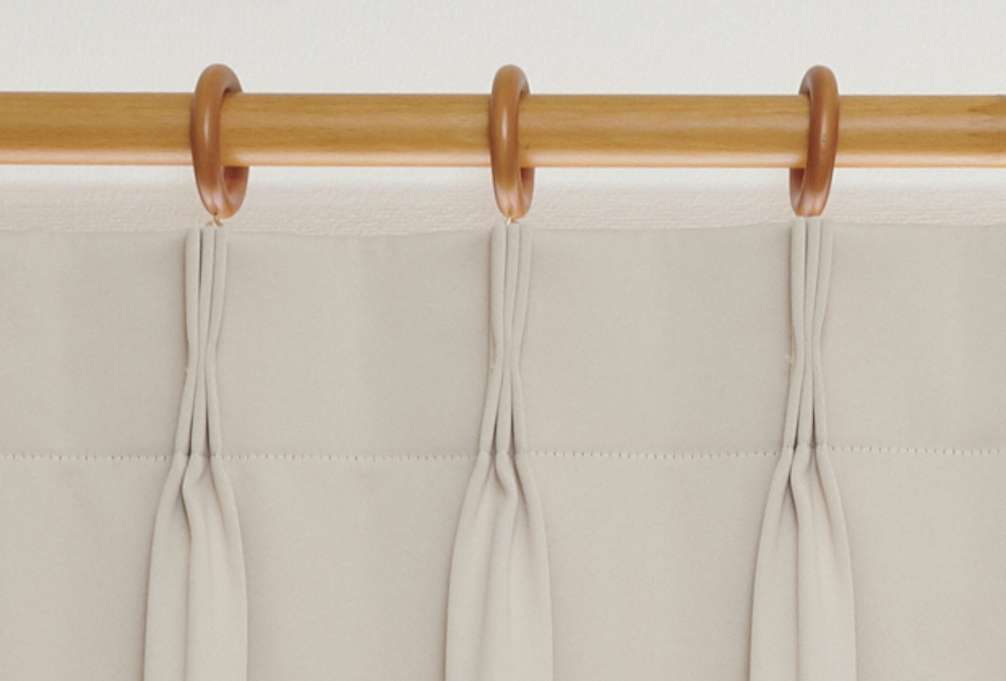 ディズニーカーテン 2級遮光カーテン ローズガーデン[アリス]（D-1196