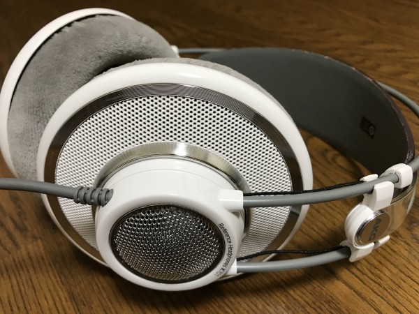 澪ホンで有名なAKGのオープンエアー型ヘッドホン「K701」レビュー