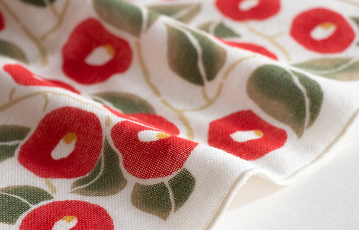 竹久夢二 ガーゼタオルハンカチ つばき アカ | ふろしき むす美 オンライン