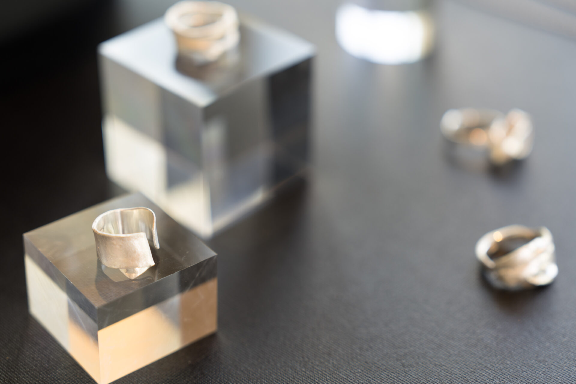 リサイクルシルバーを使った、一生もので一点もののジュエリー