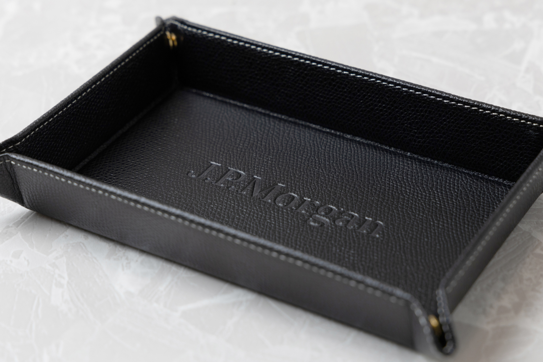 本革ウォッチトレー＜L＞｜高級レザー使用の名入れ可能な記念品