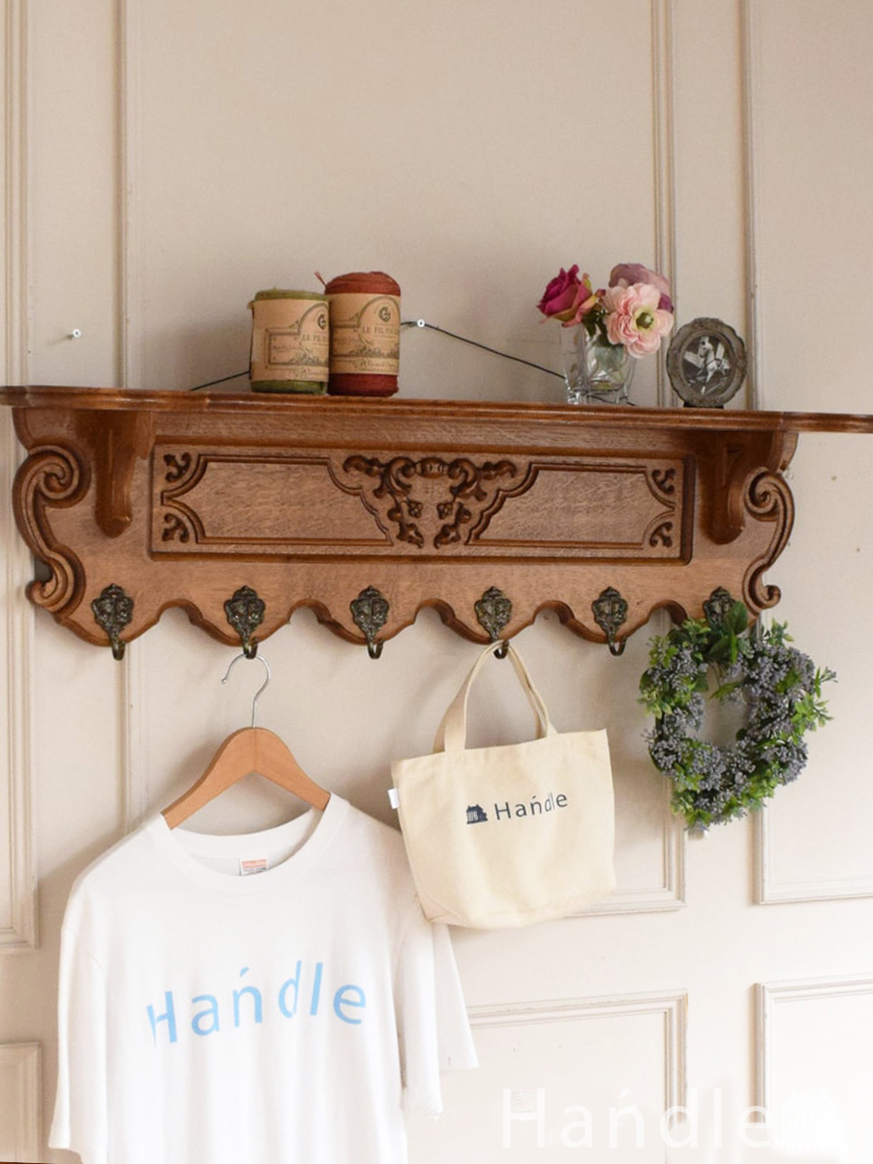 エンジェルの彫が入ったウォールハンガー、フランスから届いた