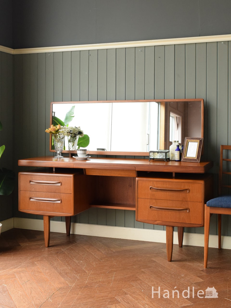 北欧スタイルのヴィンテージ家具、三面鏡のドレッシングテーブル(k