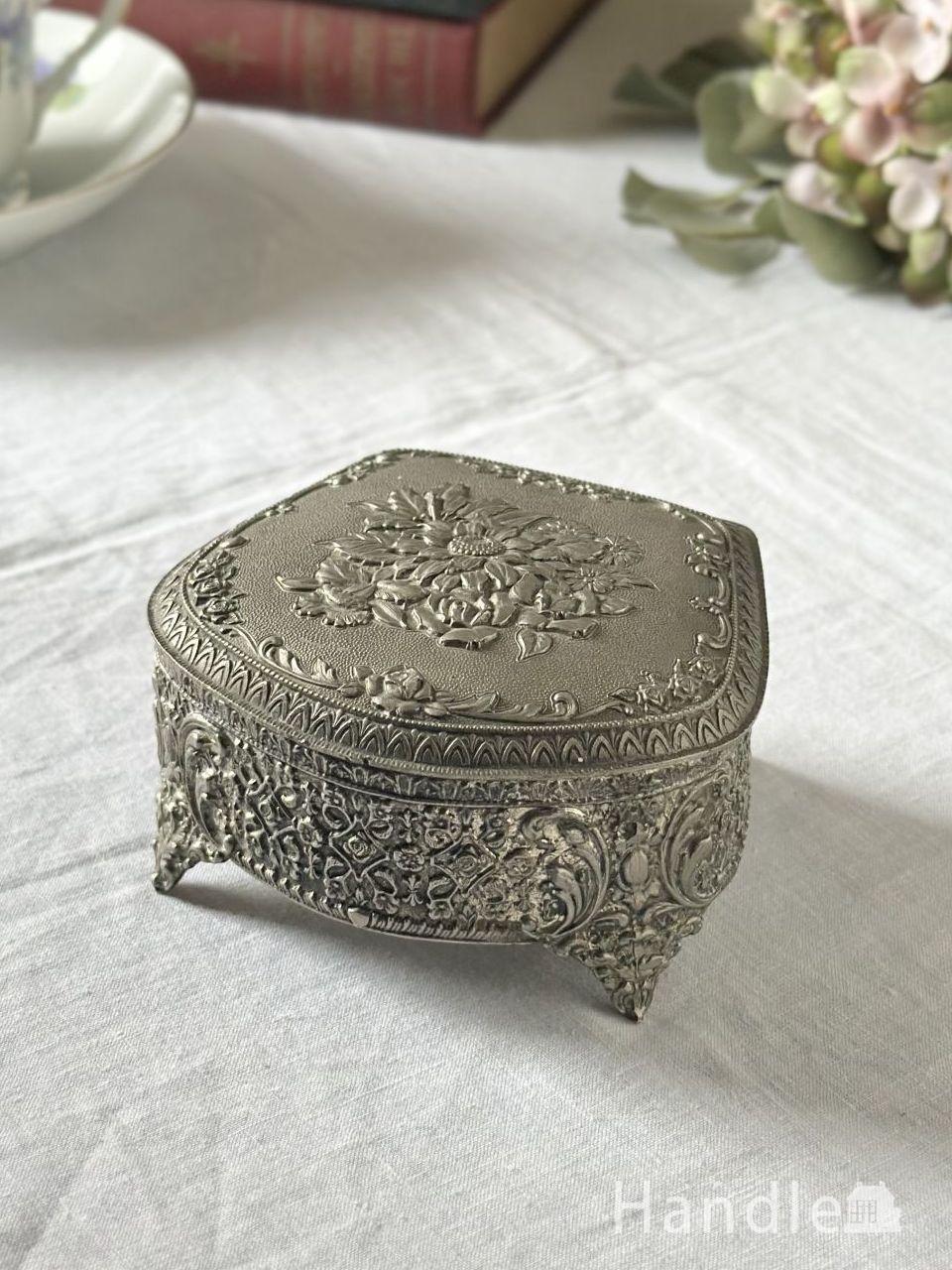 エンジェルの模様が可愛いアンティーク箱、レクタングル型のジュエリー