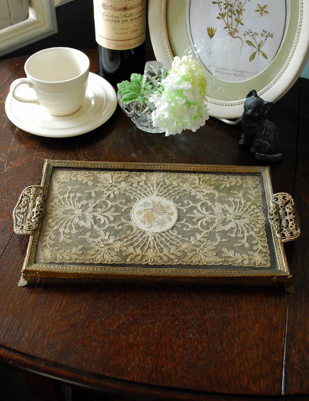 フランスアンティーク雑貨、贅沢な美しさ・・・プチポワンドレッシング