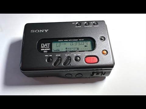 Sony DAT Walkman TCD-D7 - YouTube