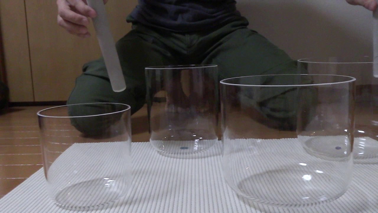 528Hz クリスタルボウル試奏 - YouTube