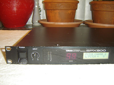 Yamaha SPX900, Professional Multi Effects Processor, Vintage Rack