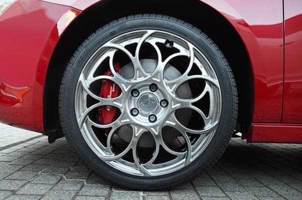 アルファロメオと Ken Okuyama 氏がコラボした「アルファロメオ